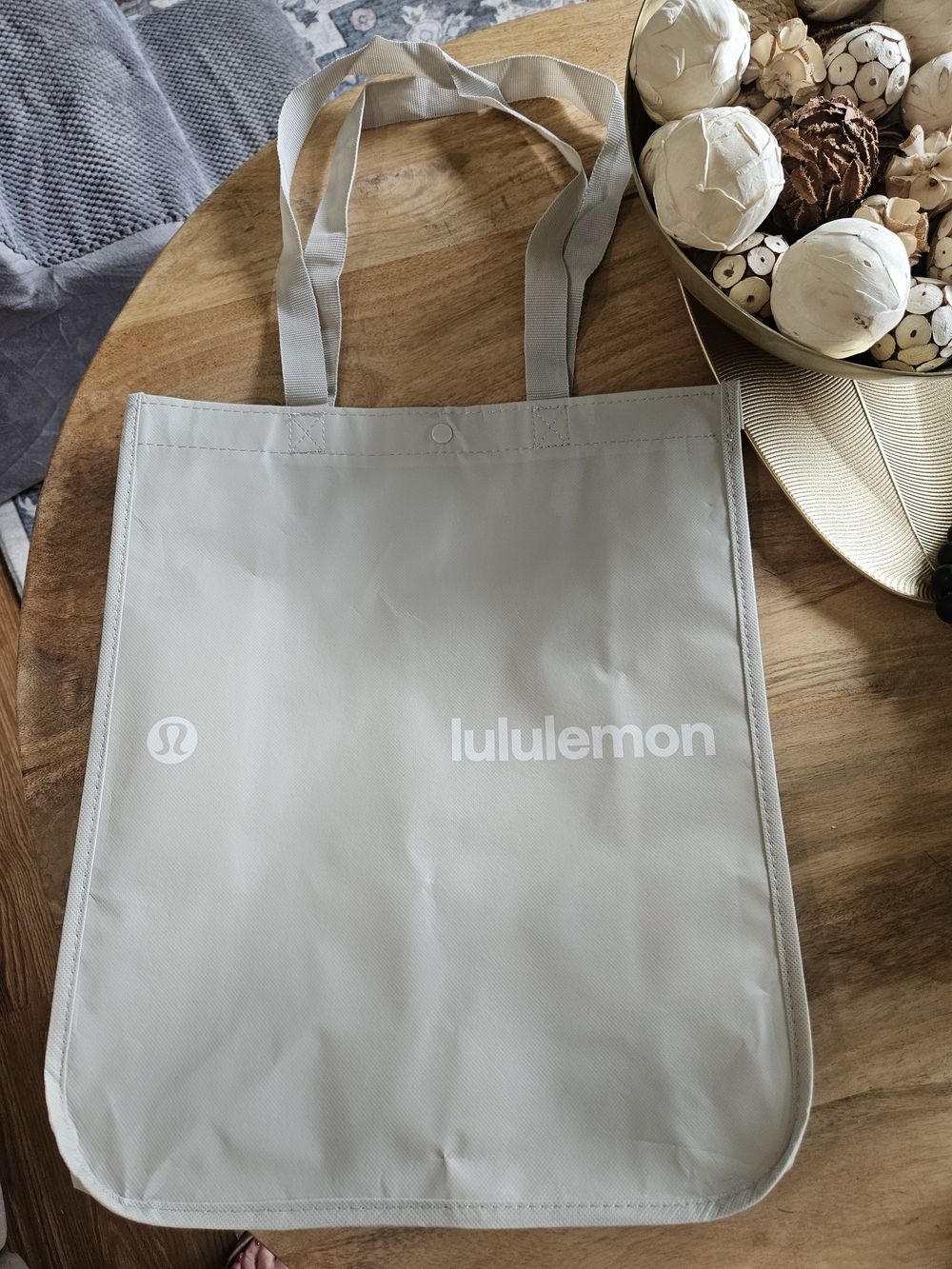 lululemon cream tote with white logo